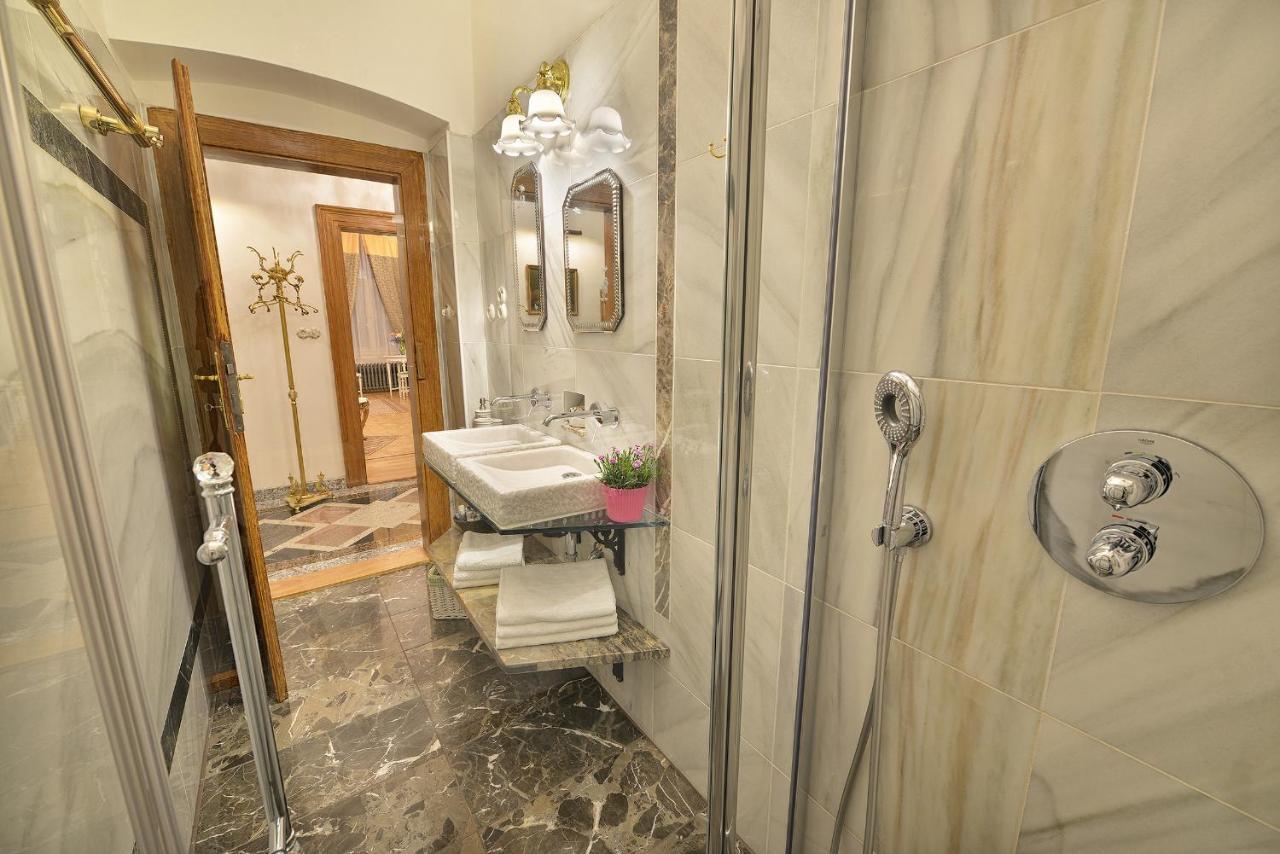 פראג Apartman Dalia Janackovo Nabrezi מראה חיצוני תמונה