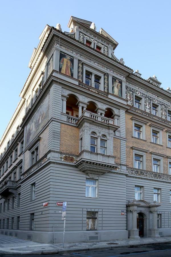 פראג Apartman Dalia Janackovo Nabrezi מראה חיצוני תמונה